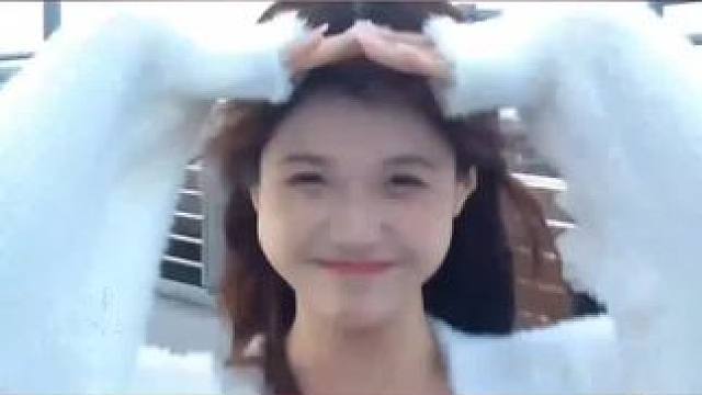 有一个美丽的小女孩，她的名字叫作小微#小微#热门#推荐