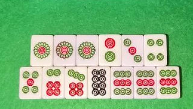 这里胡什么？ #红中血流 #纯正家乡麻将 #JJ麻将小游戏 #麻将