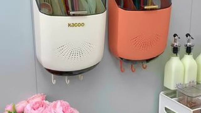 筷子桶上墙收纳，打扫卫生方便，美观实用 #筷子筒  #厨房好物  #美观实用  #壁挂筷子筒  #置