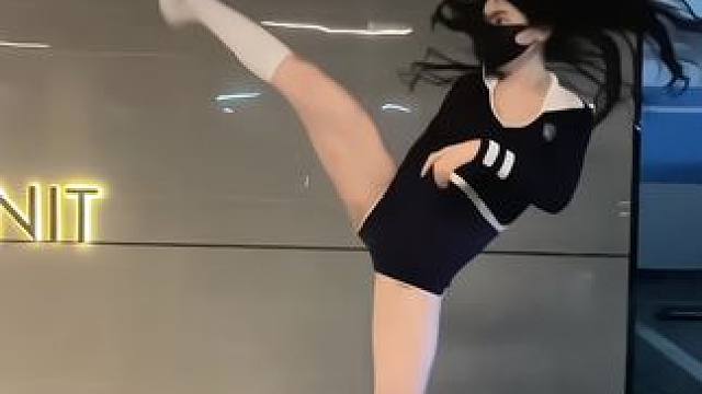 nǐ néng bù néng yì zhí péi zài wǒ shēn biān