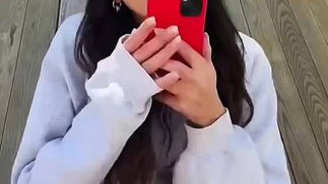 用嘴唇修复手机屏幕，这操作简直太神奇了！ #看一遍笑一遍 #意想不到的结局 #这操作都看傻了 #老外