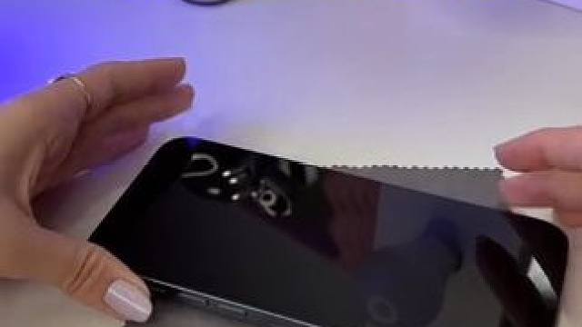 沉浸式清洁打扫｜精致女人沉浸式清洁男朋友手机vlog～✨☺️ 
#沉浸式清洁手机 #屏幕脏了怎么擦才