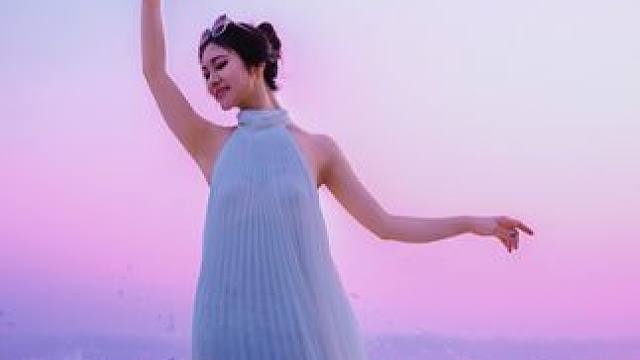 若你决定灿烂，山无遮海无拦！雅宝同学们，勇敢的做自己吧～ （周一休息，大家别跑空哦）
#瑜伽 #静雅