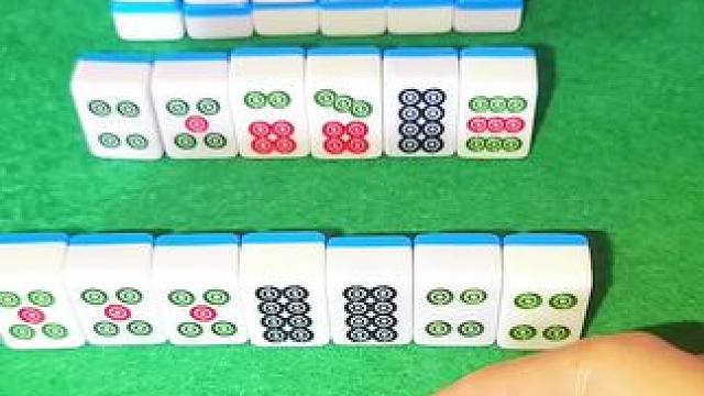 能胡吗？ #红中血流 #纯正家乡麻将 #JJ麻将小游戏 #麻将麻将抖起来