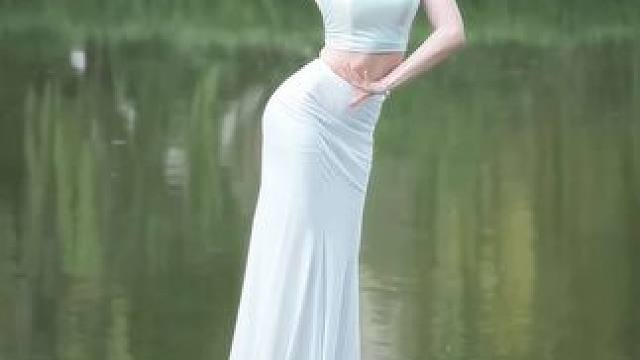 我身骑白马走三关 我该换素衣回中原#傣族舞#民族舞#身骑白马#完美身材