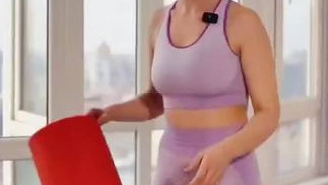 #跟着美女学瑜伽