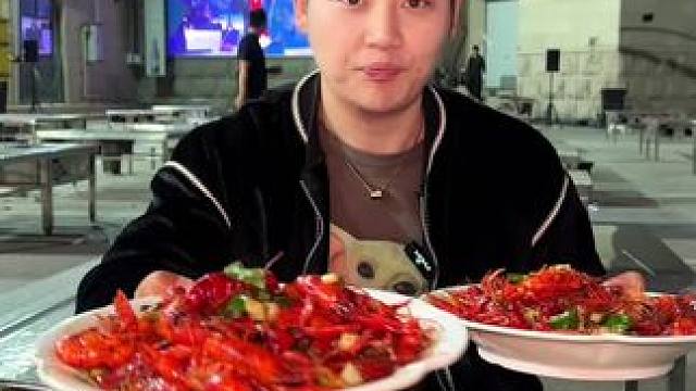 彭祖烩大排挡又开始营业了#小龙虾小龙虾吃起来