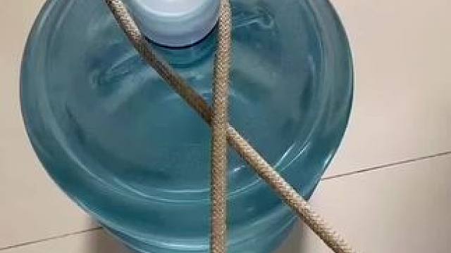 #实用小技巧 #生活小妙招 #绳子系法 #简单易学的绳结 #花式打结