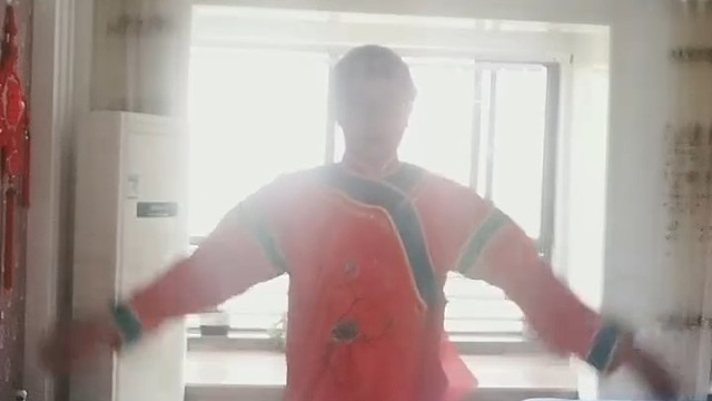 老太太街舞演出