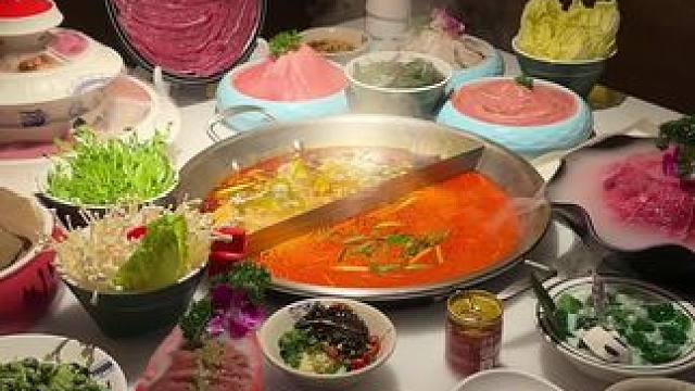 小龙坎又重新装修了，19.9代100#好吃上瘾的火锅店推荐 #火锅约起来