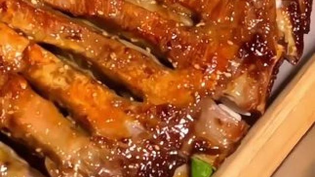 被艾特的人 要请你吃夏天的第一顿烧烤  #撸串儿约起来 #烧烤#吃烧烤喝啤酒 #没什么一顿烧烤解决不