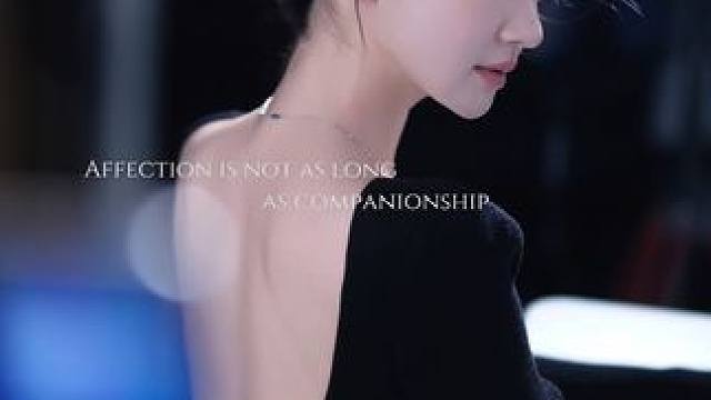 深情不及久伴 厚爱无需多言 明天下午一点 莹莹直播三周年庆 诚挚邀请您的光临 #周年庆 #感恩生命中