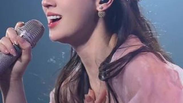 #唐艺十分深情歌曲