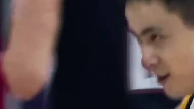 #做自己的光不需要太亮 #祝所有的考试都上岸 
全队坚定的眼神！真的拼了！#赵继伟