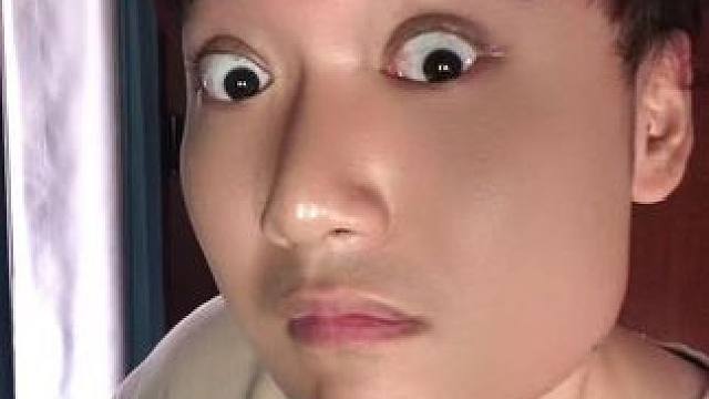 偷感重重的眼神训练 #老猫牛楠 #眼神训练 #眼神杀#意想不到的结局