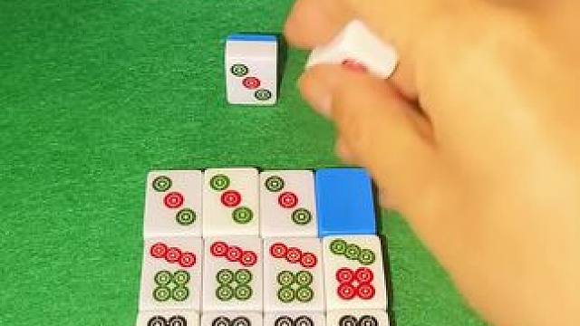 自摸清一色单吊2柄你服不服？ #红中血流 #纯正家乡麻将 #JJ麻将小游戏 #麻将麻将抖起来 自摸炸