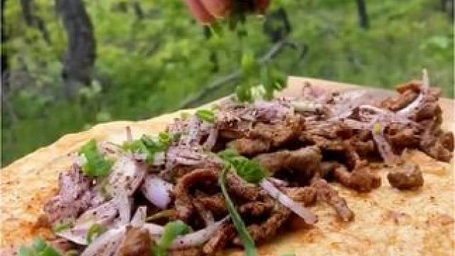 #国外美食 #户外美食制作 #户外美食