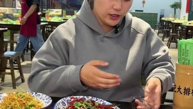 铜沛路又新开一家烧烤大排挡#好吃不贵经济实惠