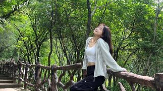 徒步自由感拍照教程！和朋友出去就这么拍，超级出片～#拍照教程#徒步#清凉夏日防晒衣大测评#坦博尔果冻