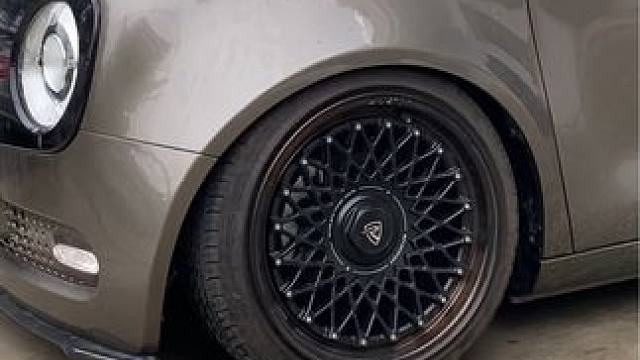 做一次四轮定位1000块，你能接受吗？ 