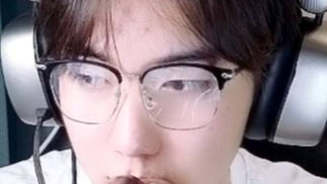 一打多都离不开细节的拉扯 #高能英雄 #s4赛季猎影迷踪上线