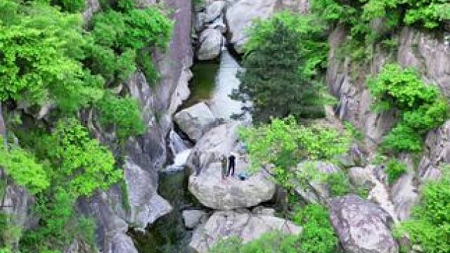 户外就是一种生活，去发现，去探索，去享受自由，走万千山水，阅自然美色。#治愈系风景 #徒步  #远离