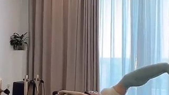 #普拉提核心床 #运动女孩 #女子塑形