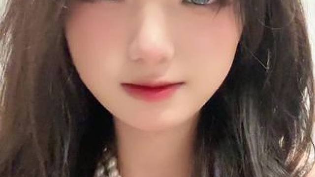 原本想画一个酷酷的妆拍酷酷的视频 #甜妹 #甜妹统治世界 #bgm一响甜妹登场 #手势舞 #一学就会