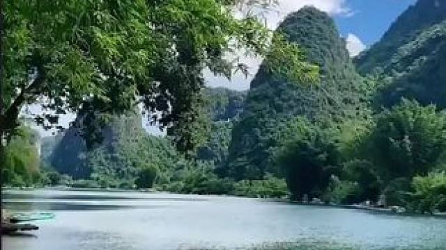 《萨顶顶-左手指月》完整版在番茄畅听，还有更多好听音乐#番茄畅听