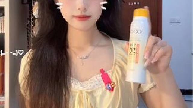 是否两个人足够捕捉爱的镜头~#今天长这样 #夏天该有的样子 #手势舞