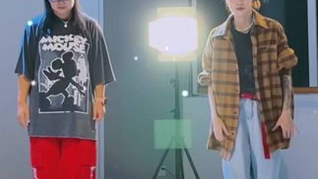 和姐姐的快乐跳舞日