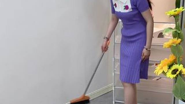 门口放一个这样的五层防尘鞋架真的很方便，加高加宽设计，可以收纳更多鞋子，还可以挂帽子包包，钥匙#收纳