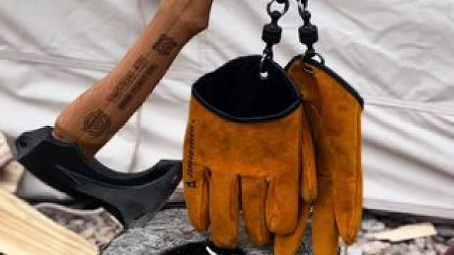 挂腰上或者挂帐篷门口，实在是方便 #露营报告 #露营好装备报告 #靠谱露营装备