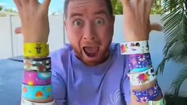 用迷彩手环玩出新高度，结局让人万万没想到！ #看一遍笑一遍 #这操作都看傻了 #万万没想到 #老外真