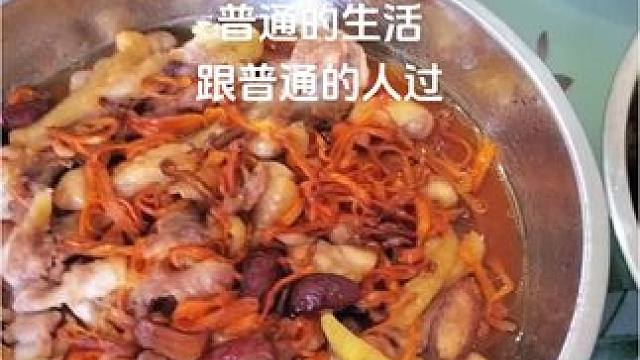 人生很短，知足常乐，不求山珍海味，只愿吃饱和暖#家常便饭吃得香 #简简单单又一餐 #农村美食 #有想