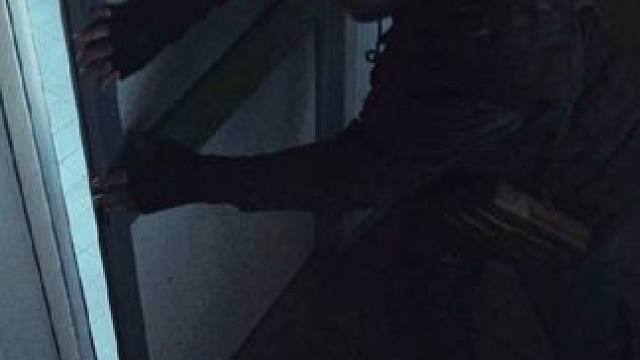 《不甘心空手撤离的你》
