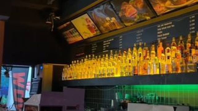 8810瓶动力和可乐桶。#夏天该有的样子 #可乐桶 #优惠活动 #周末去哪玩 #酒吧套餐团购