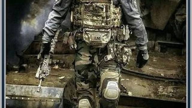 特种部队误入神秘宫殿，他们能否顺利脱困呢#战争电影 #新剧推荐