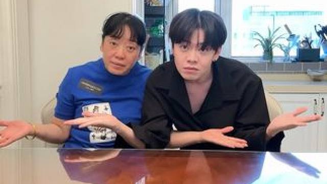 教科书式假笑挑战#搞笑 #日常