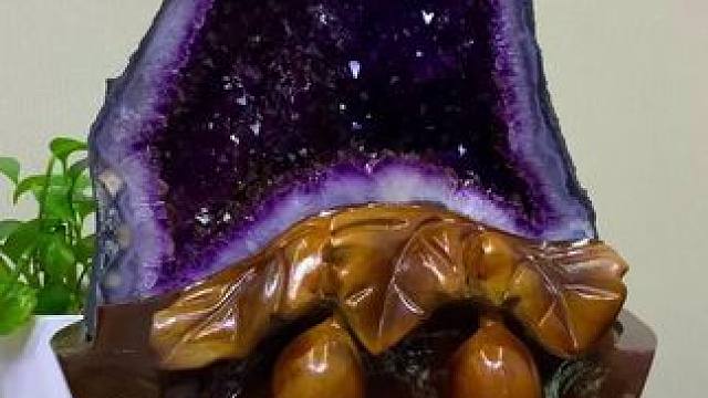 钛金洞#紫晶洞 #天然水晶 #精品摆件 #招财 #九紫离火运