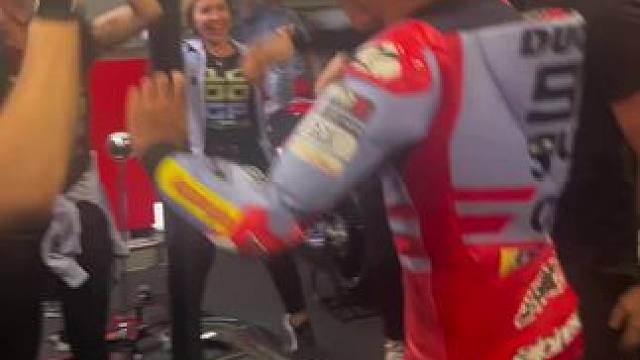 motogp法国站勒芒:大奖赛恭喜马丁夺冠马奎斯最后时刻超越巴格尼亚拿下了P2，巴格尼亚P3#mot