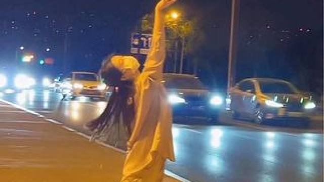 “有时候你不得不承认 出场顺序真的很重要 有些人如果换个时间去认识 也许结局不一样了”