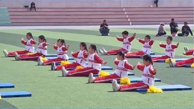 新课标体育课水平二体操；肩肘倒立组合#体育课 #体育游戏 #体操 #技巧组合 #技巧