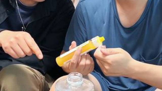 挤进去摇一摇就能亲手制作一杯#青柠茶  低卡又好喝#好喝不贵 #低卡 #饮品推荐