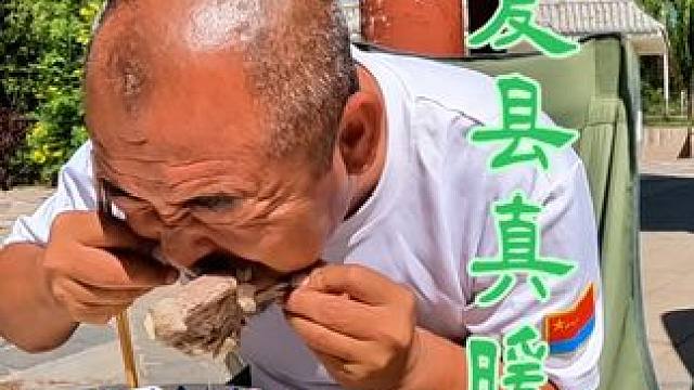 沙和尚逃过冬天来到了临夏县，这里太暖和啦好舒服，吃羊肉面庆祝#户外美食 #床车旅行 #户外生活 