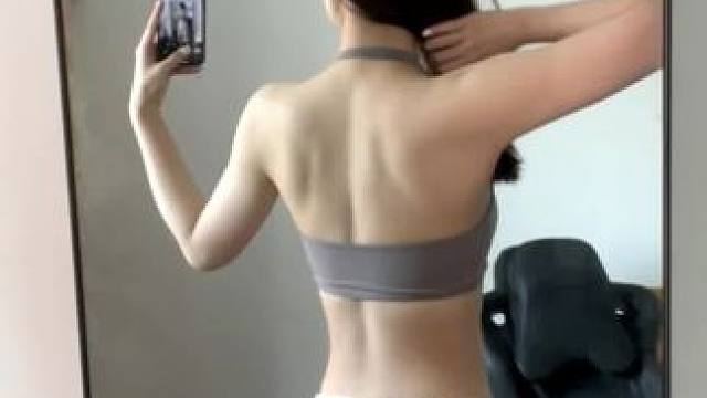 姐妹们，小基数直接锁死这两个女人就够了！！！ 干掉20斤真的狠狠地爱了！#一起减肥打卡 #减肥前后对