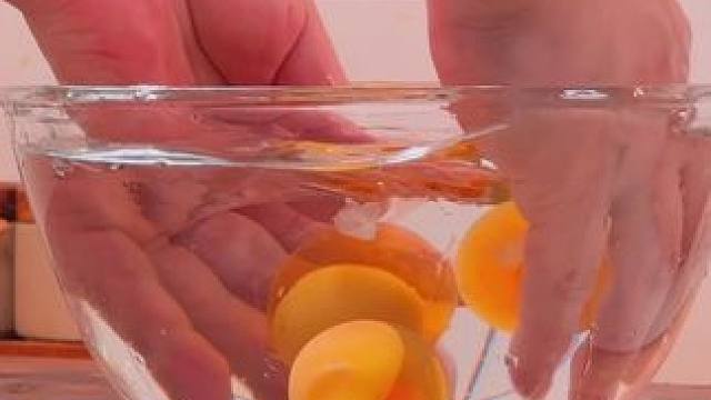 手机高清拍摄教学 厨房vlog美食探店！手机配合自发光兔笼有效增强稳定性，补光运镜轻便好用！#摄影教