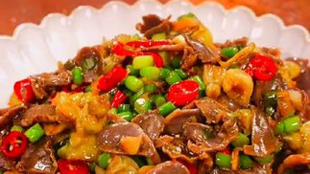 给大家分享鸡胗炒菜的做法，赶紧做起来试试吧#学会快去试试吧 #懒人美食教学 #家常菜