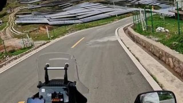 #第一视角 #固定机位安全拍摄 #骑行vlog #风和自由 #爱机车爱生活 整条公路都是我的 