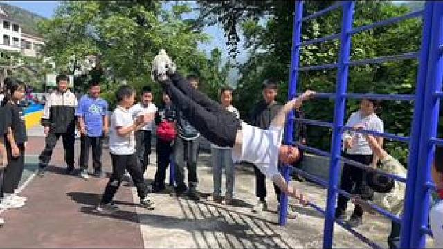 #操场上从来不缺舞者